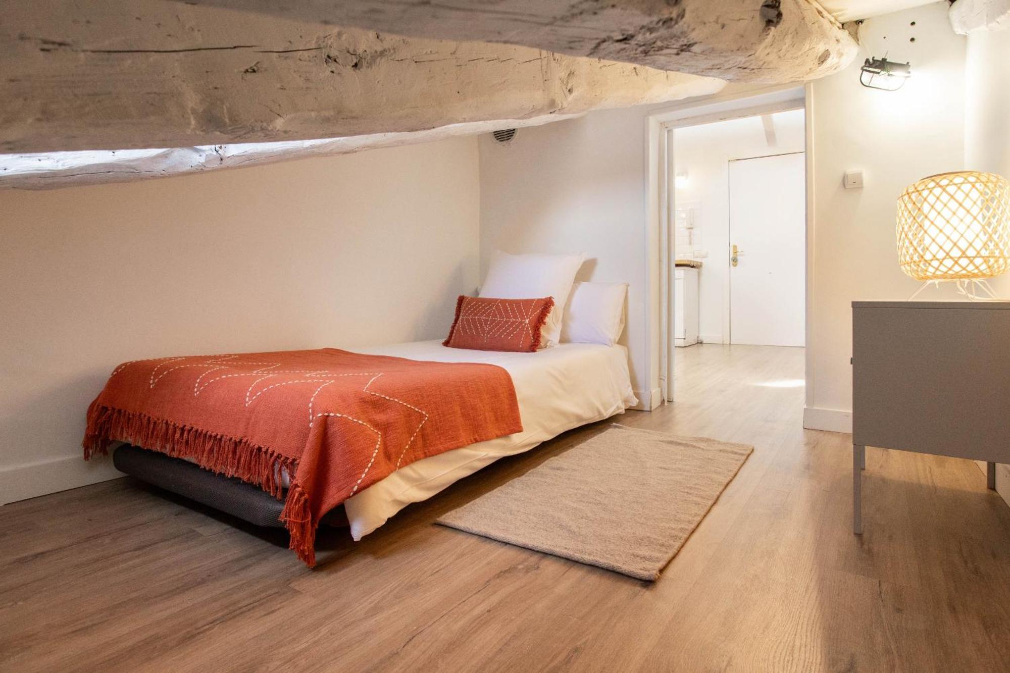 Apartamento Plaza Mayor Attic En Madrid Exterior photo